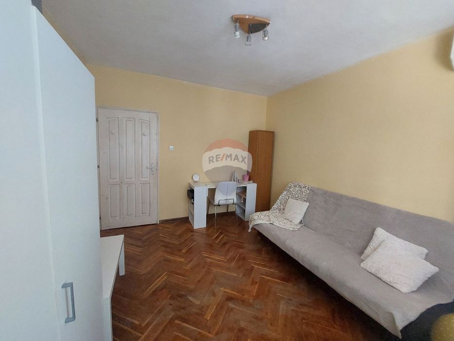 Продава се Тристаен апартамент в Варна, Централна поща - 81 кв.м за 2680 €/кв.м - Снимка #11