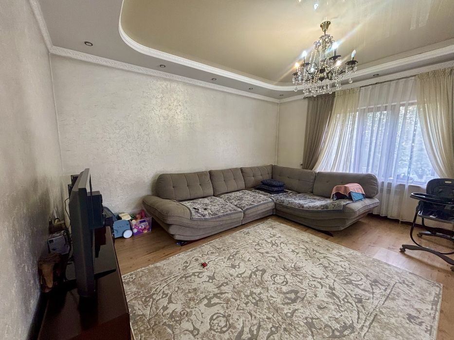 Продам дом 7 комнат п.Абай