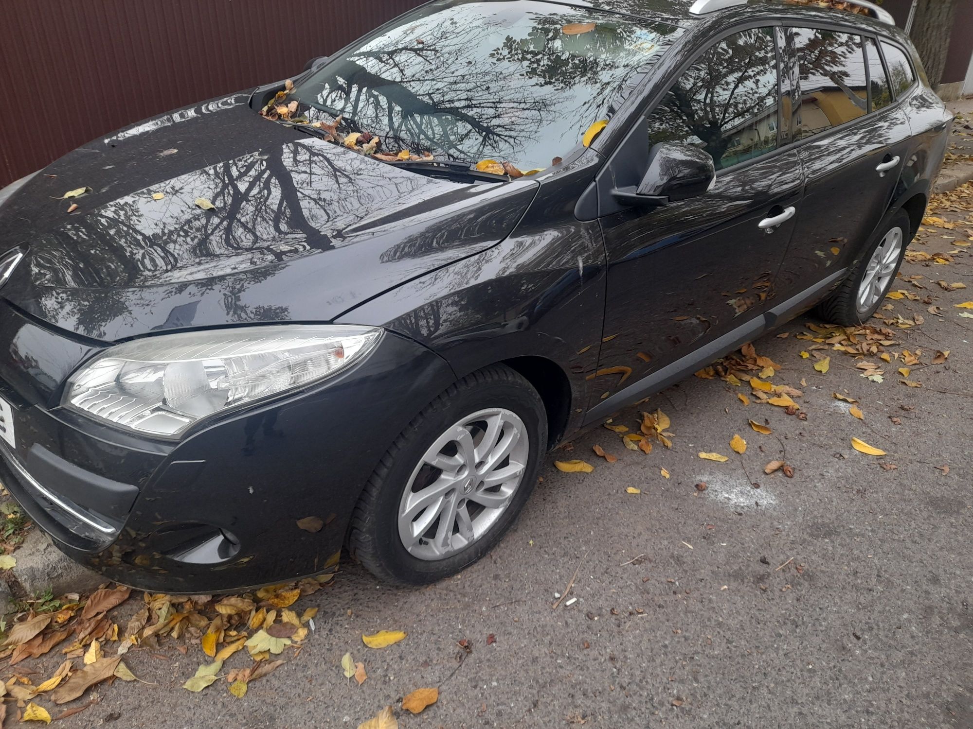 Megane 3 capac baterie motor si alte piese