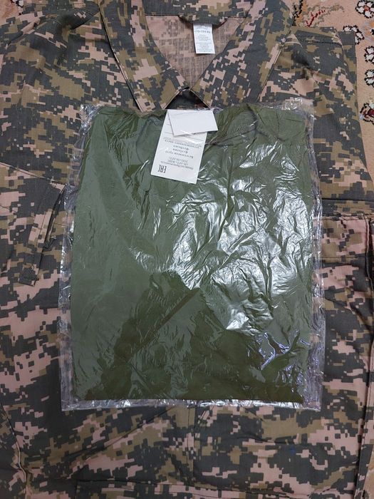 Военная форма рубашка шапка