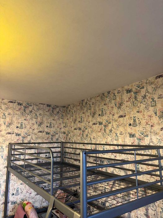 Метално легло за матрак 90/200 и допълнително матрак - НОВА ЦЕНА