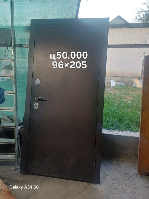 Продам входную дверь