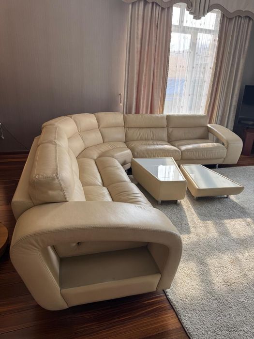 Диван угловой итальянский