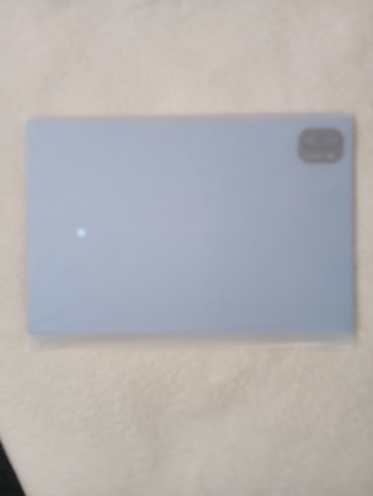 Tableta android 13 cu slot SIM memorie 128GB și 6GB ram