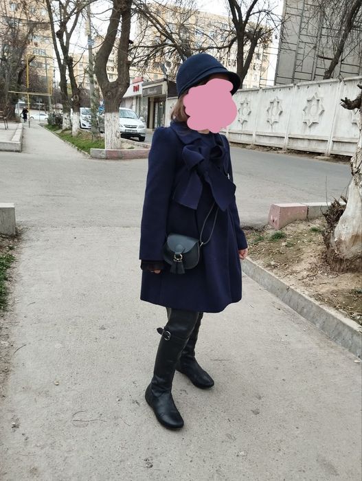 Пальто на девочку, кожаные ботфорты и сумочка