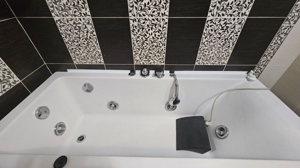 Джакузи бу прямоугольная