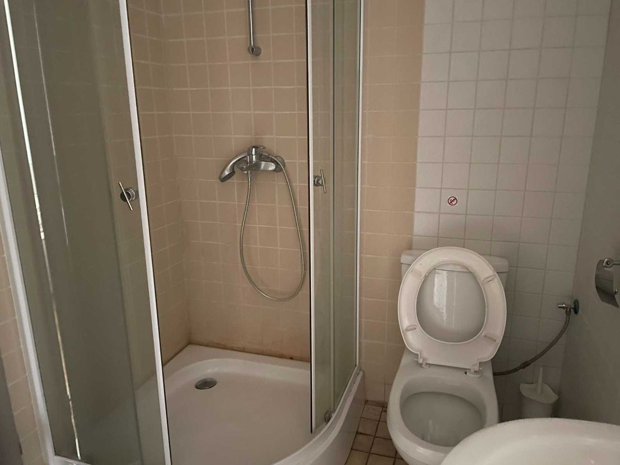 Дава се под наем Двустаен апартамент в Бургас, Сарафово - 45 кв.м за 300 € - Снимка #4