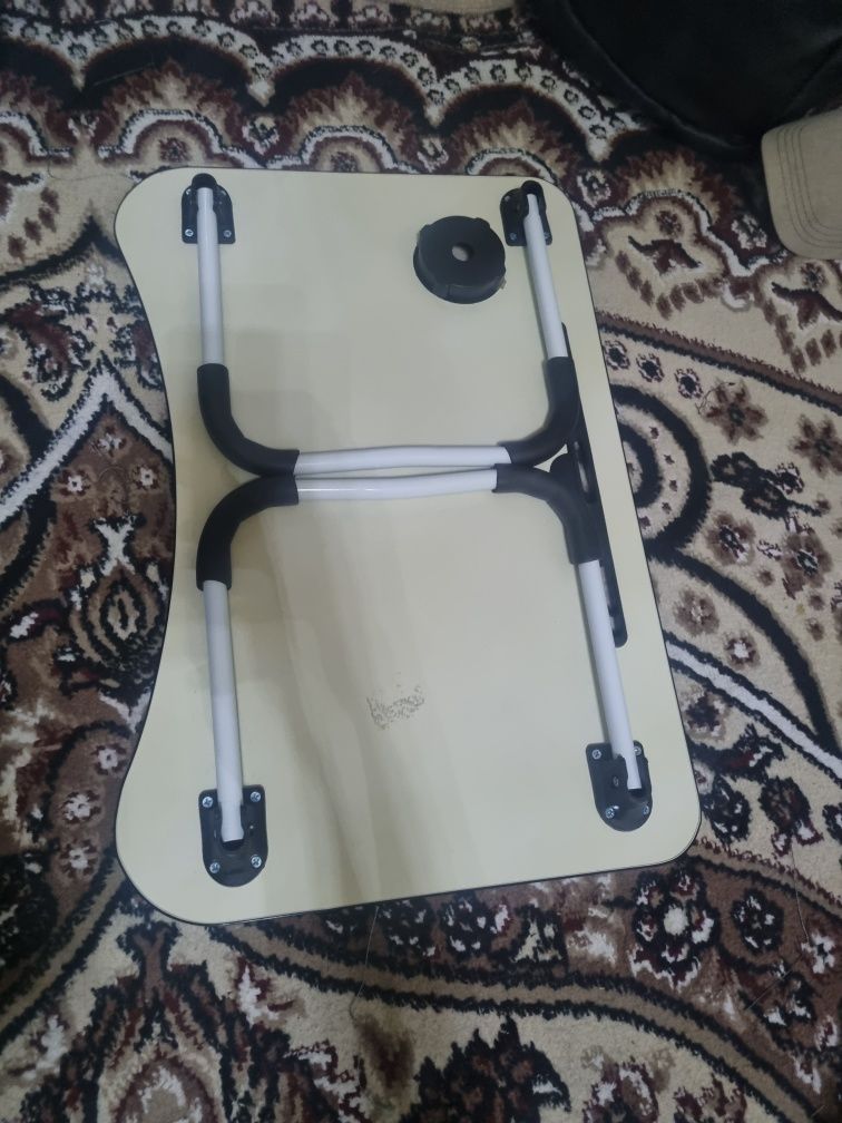 Kompyuter mini stol