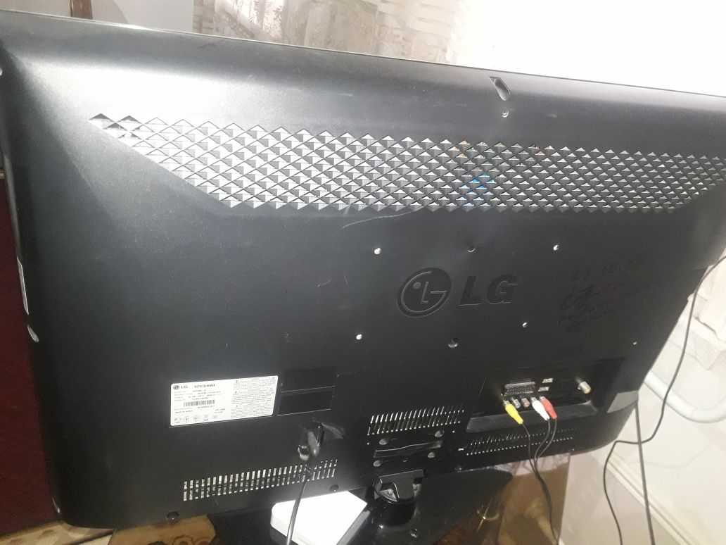 LG Телевизор, Openbox тюнер, подставка сотилади