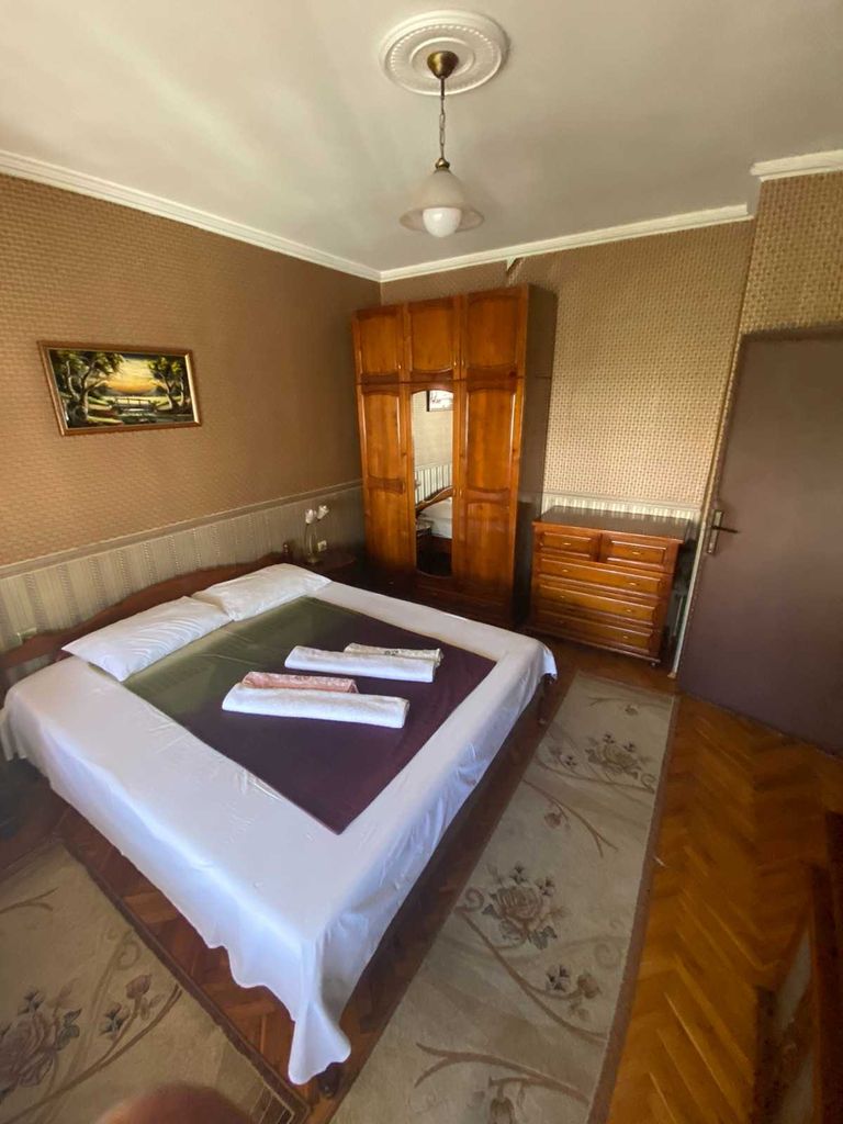 Дава се под наем Двустаен апартамент в Бургас, Лазур - 70 кв.м за 382.5 € - Снимка #4