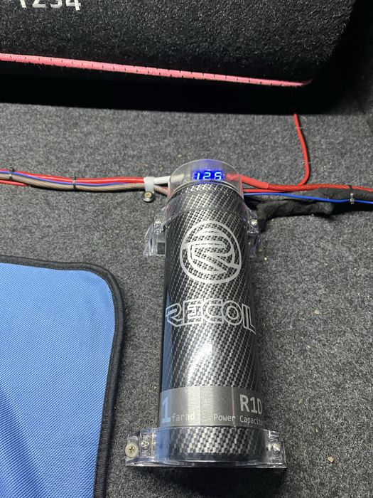 Montaj ambientale/Detailing auto Montaj condensatoare-subwoofere(etc)