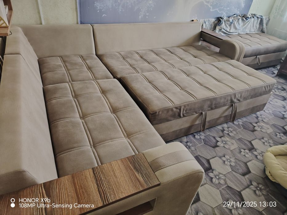 Продается  уголок