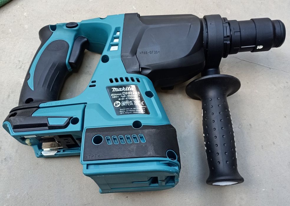 Vând rotopercutor Makita DHR 243Z NOU in cutie