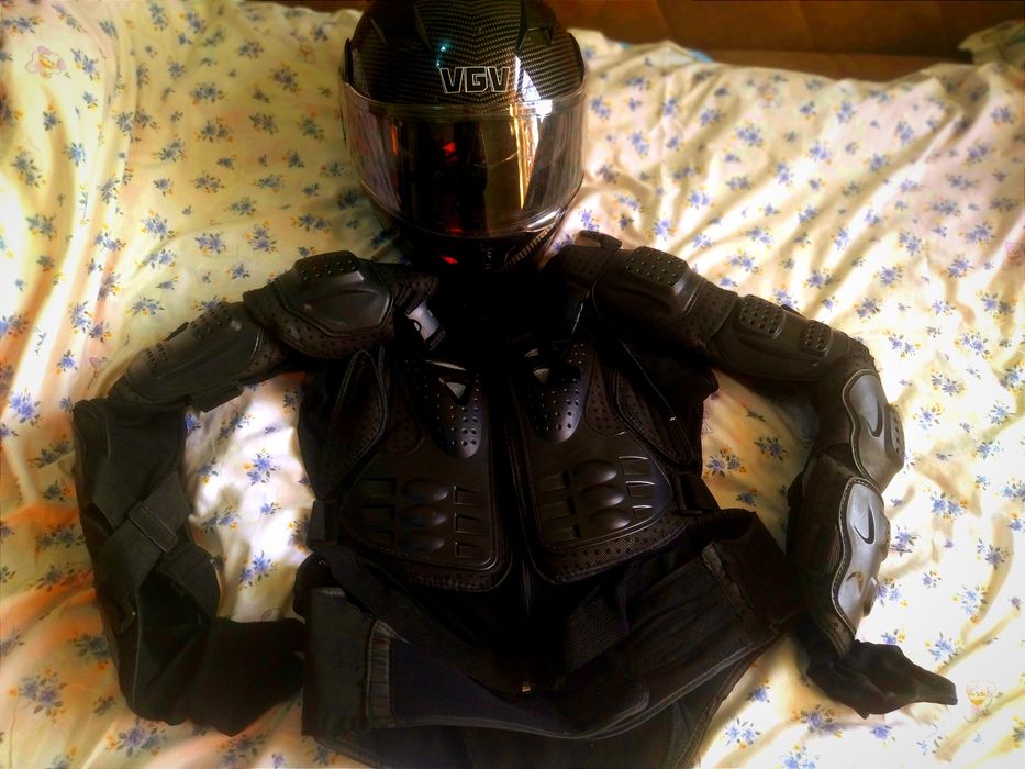 Orginal shlem va cheripaha sotiladi