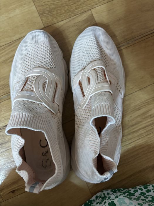 Женсские одеждаа