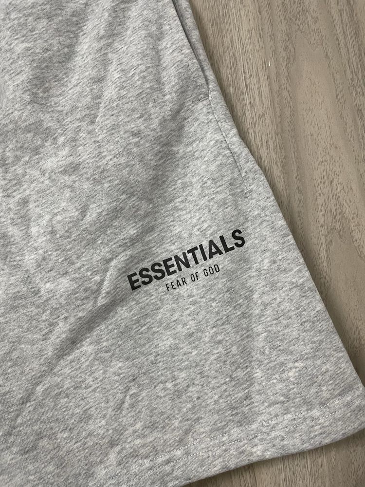 Pantaloni Scurti Essentials