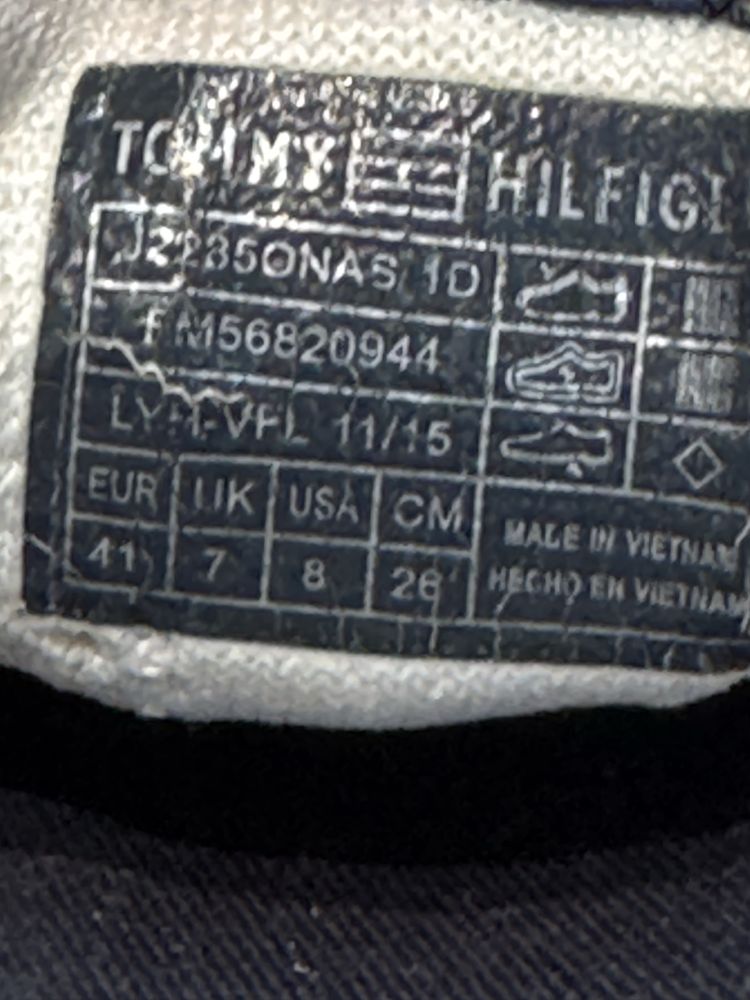 Сникърси TOMMY HILFIGER .Номер 42