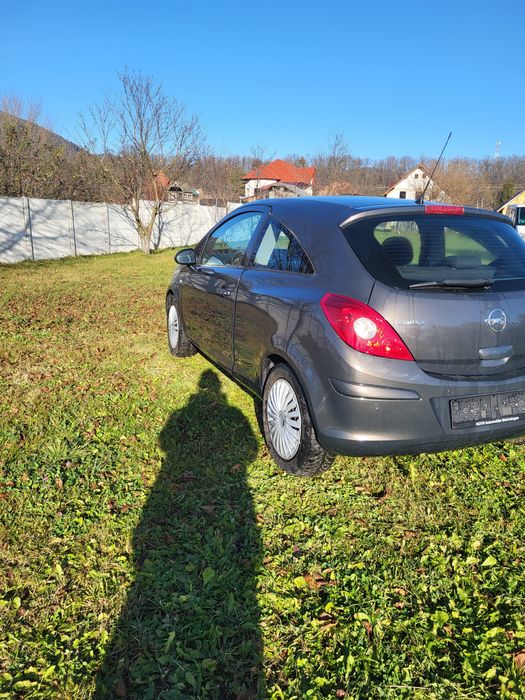 Opel Corsa 1.4 benzină