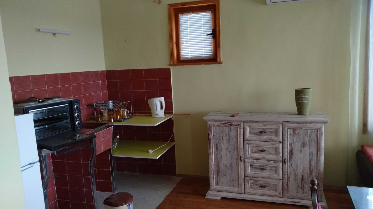 Дава се под наем Къща в к.к. Св.Св. Константин и Елена - 250 кв.м за 1224 € - Снимка #7
