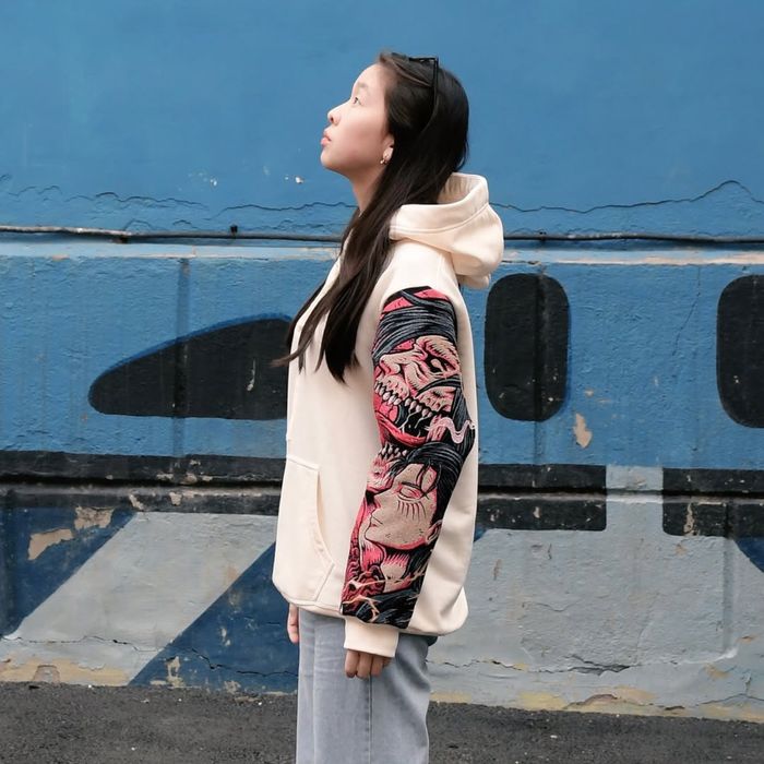 Худи с вышитым рукавом аниме