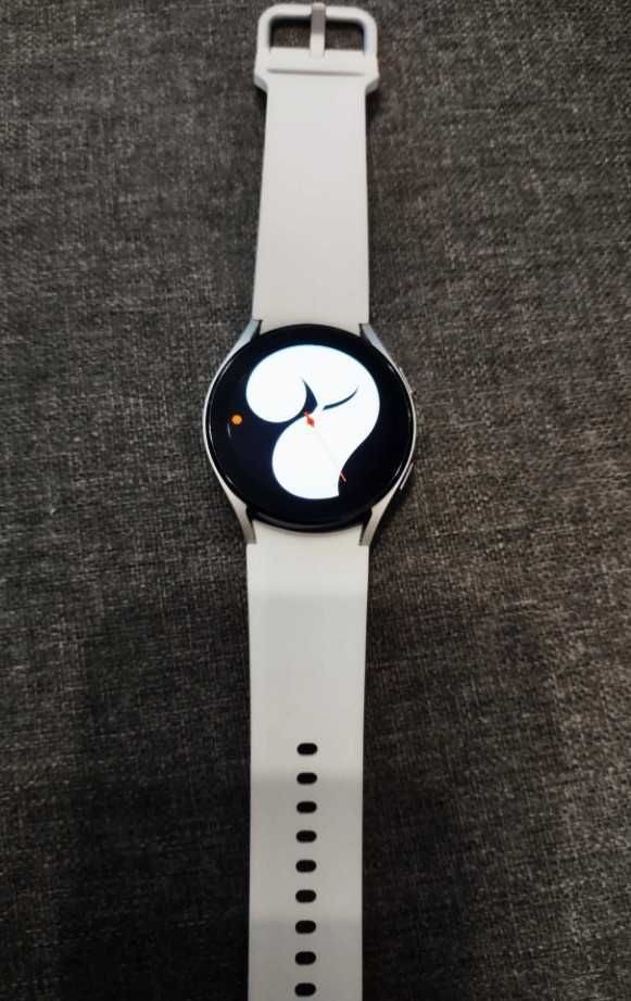 Часовник Samsung Galaxy Watch 4 40mm