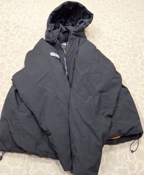 Продава се дебело зимно яке за момче на ,ново обличане един единствен