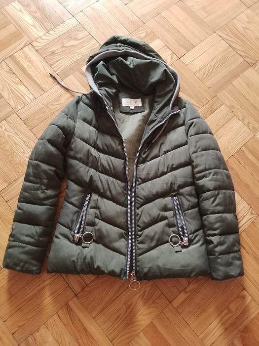 Детская куртка зелёного цвета