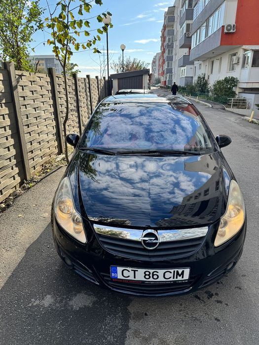 Opel Corsa Functioneaza foarte bine, cu reviziile la zi si baterie noua