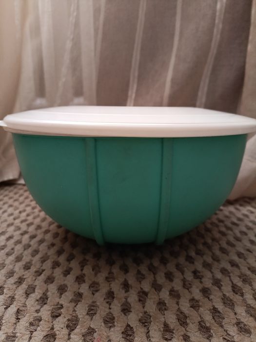 Замесочное блюдо Taperware для приготовления теста