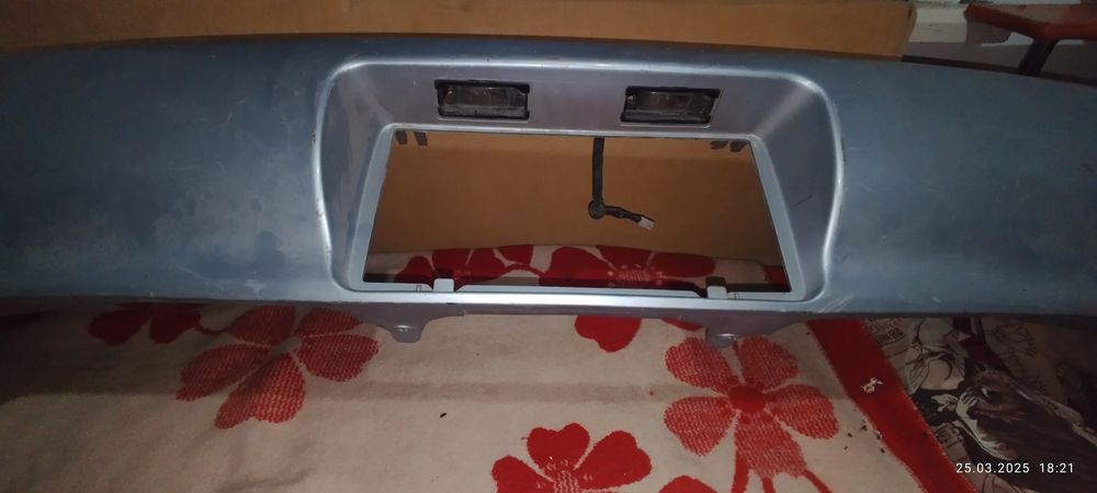 Продам задний бампер Carina ED