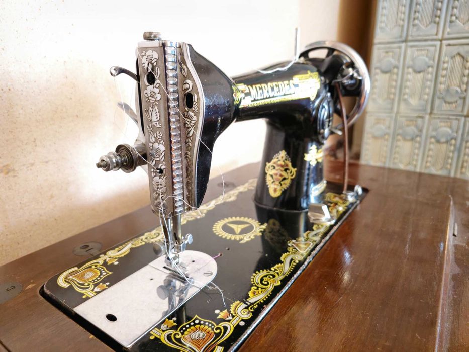 Colecție Mașini de Cusut Vechi – Singer, Mercedes, Ileana, Nicoleta