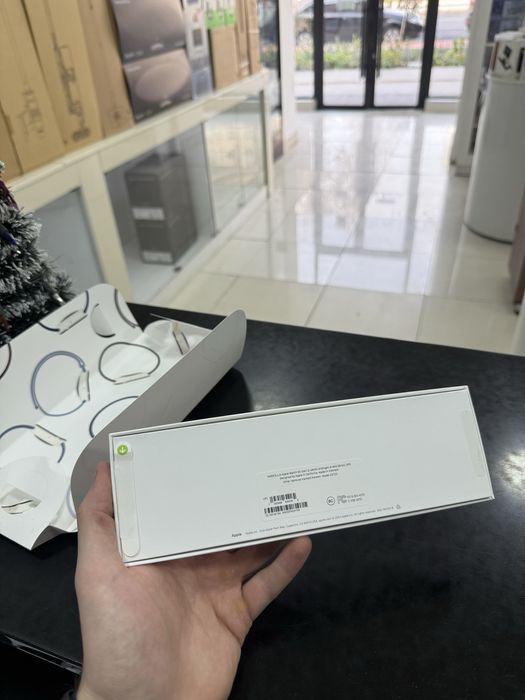 Продам Apple Watch SE 2Gen 44mm Midnight в идеале