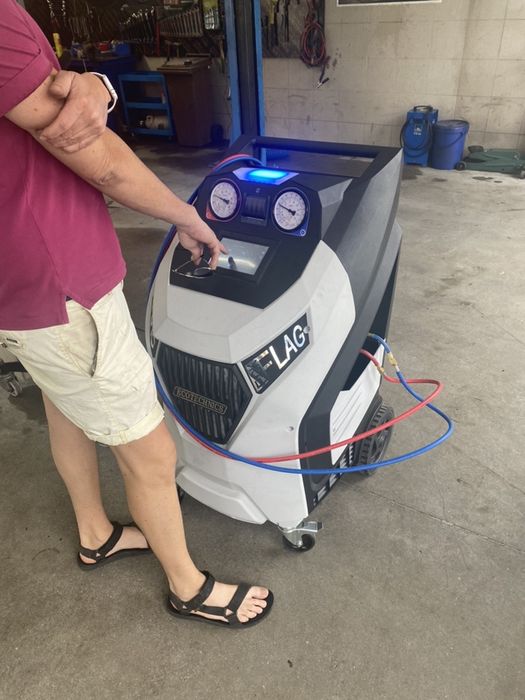 Зареждане на Автоклиматици и ремонт