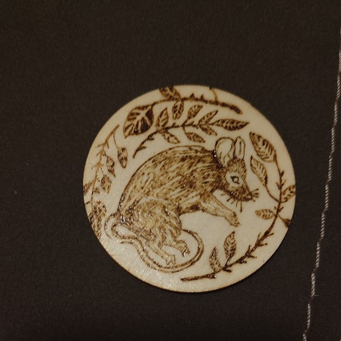 Пирографирани жетони