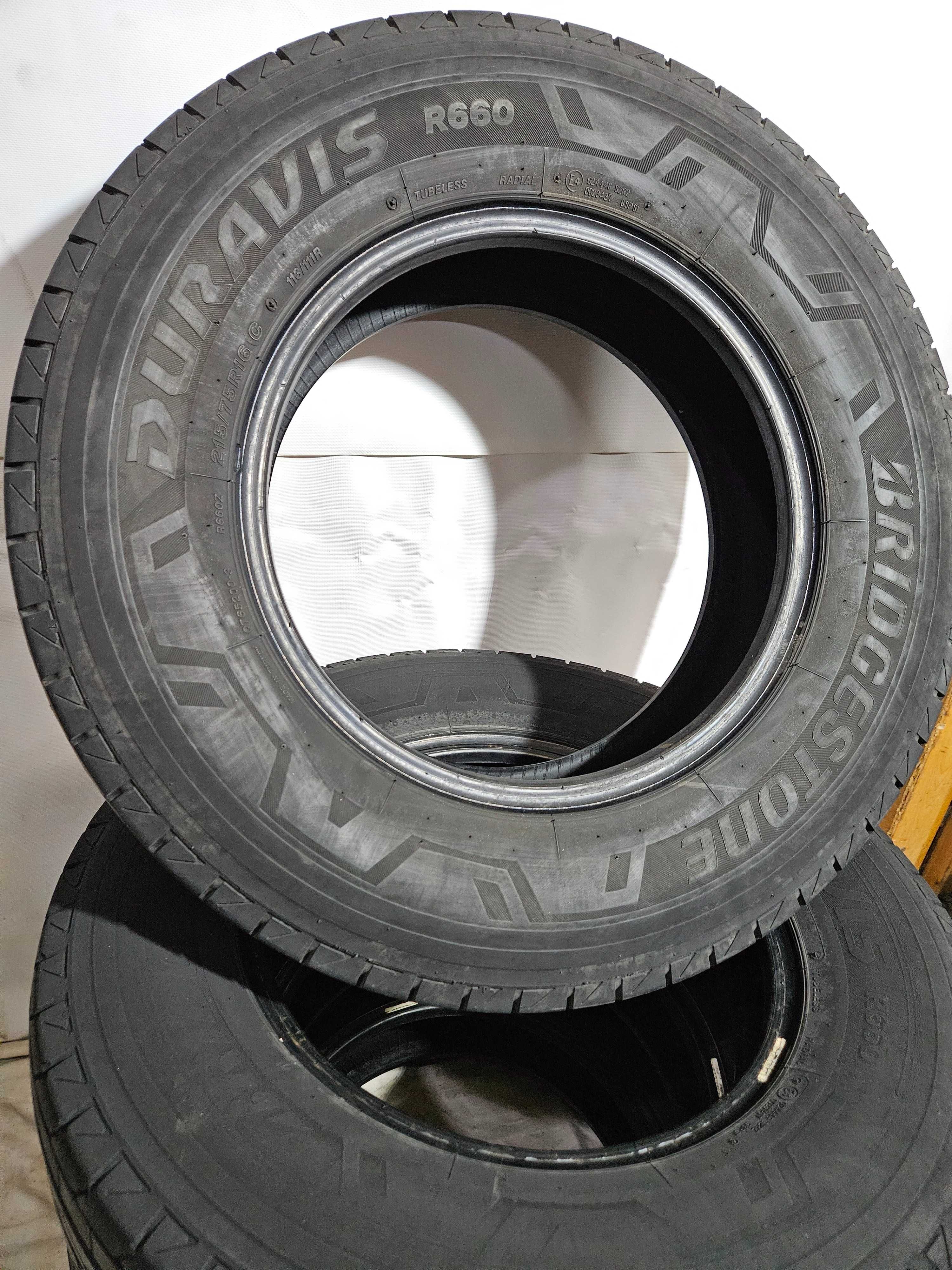 4бр 215/75/16C  BRIDGESTONE 7мм грайфер дот:17г безплатен монтаж