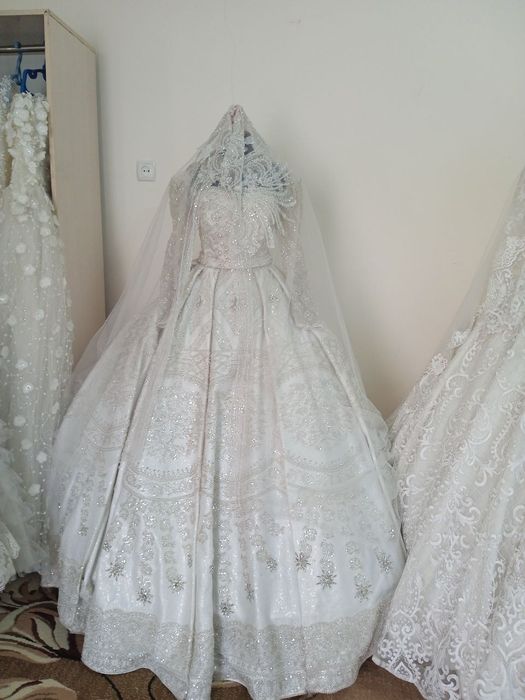 Hamyonbop arzon to'y liboslari sotiladi ijaraga ham beriladi