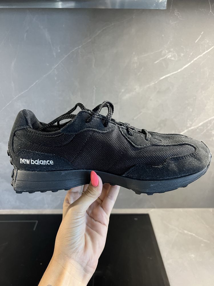 Маратонки New Balance 327 Shoes