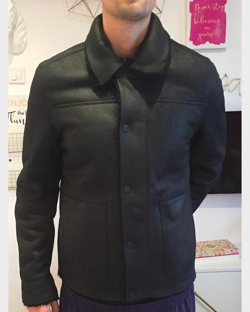 Geaca UGG AUSTRALIA 100% originala piele blana negru neagra marimea M