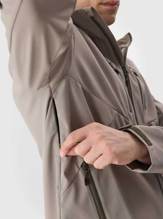 4F Geaca softshell 8k waterproof, windproof, ploaie,munte,vant