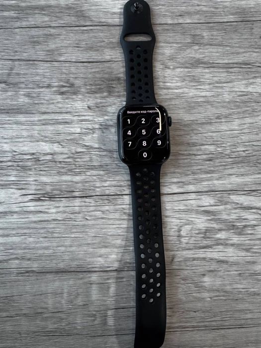 Apple Watch 8 series 45 mm