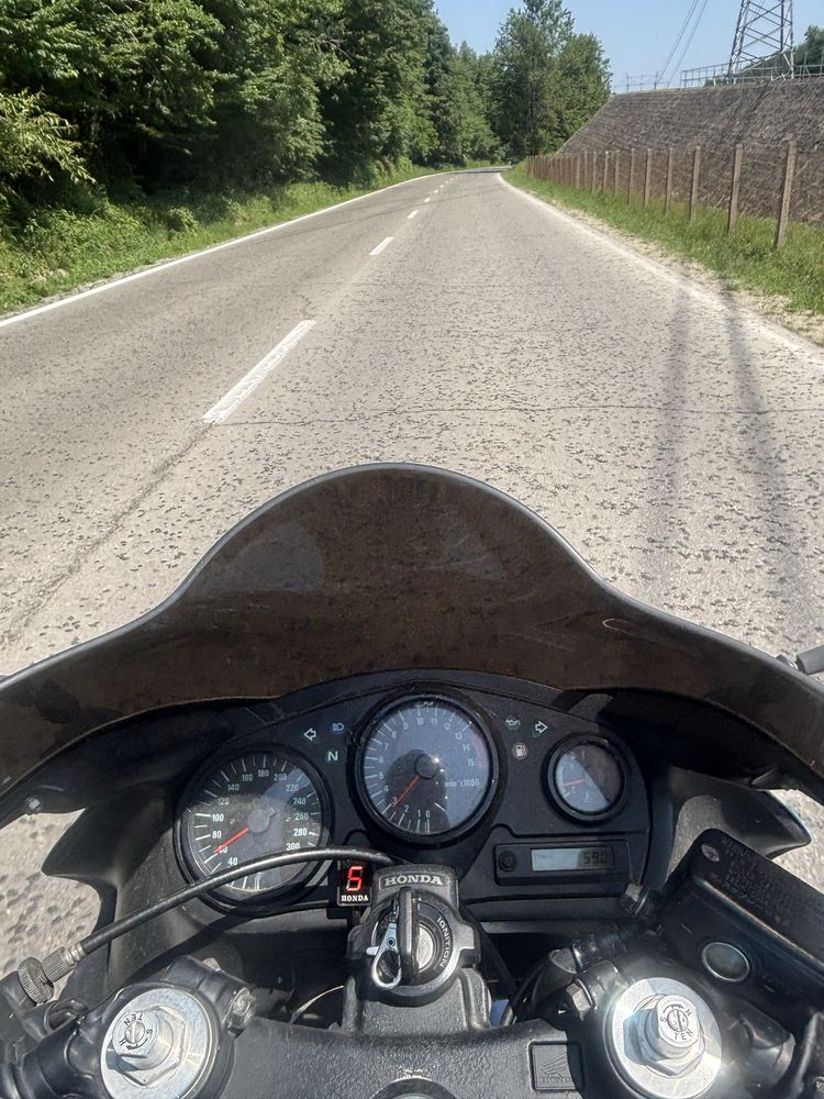 Honda cbr f4 1999г