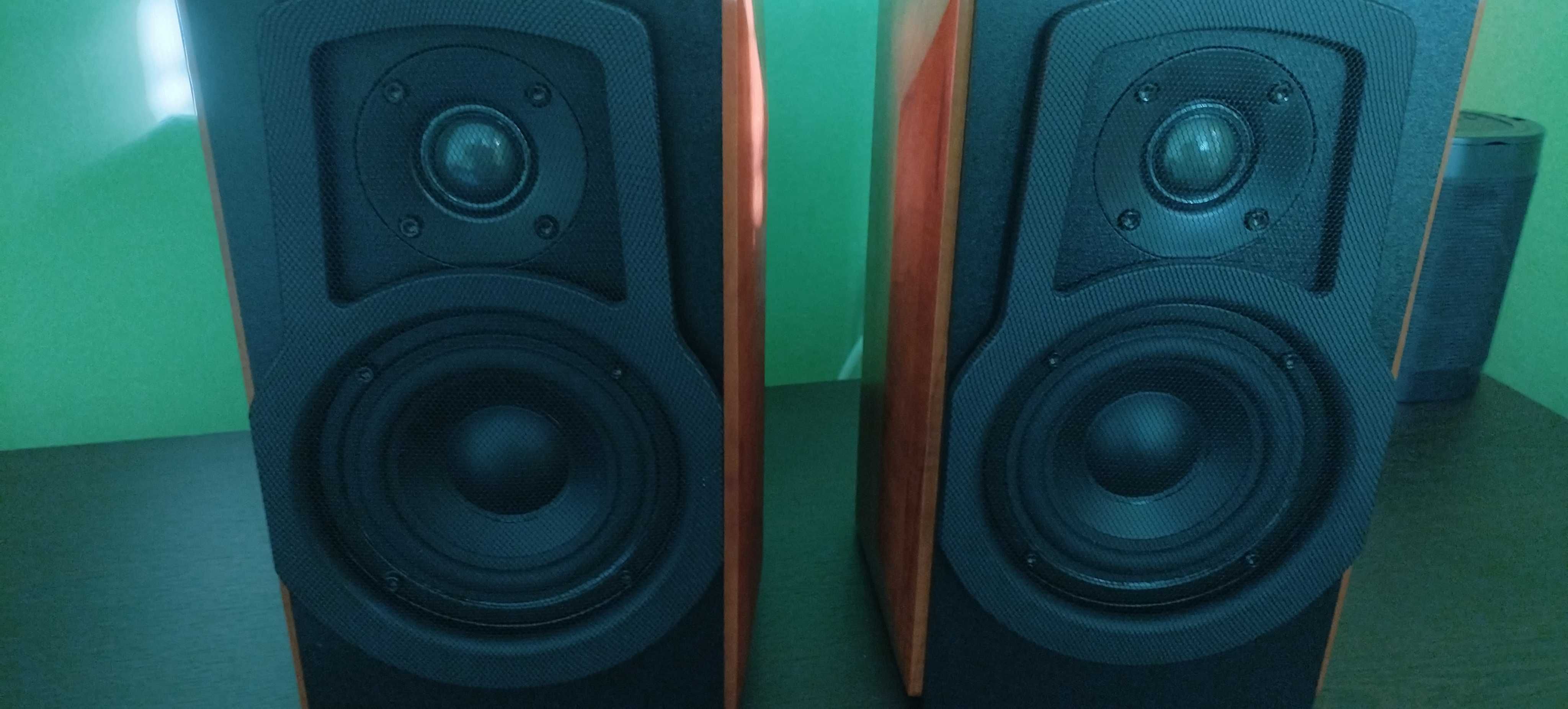 Тонколонки Amazon Basics