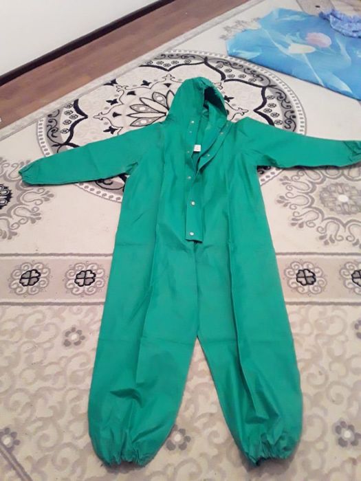 Резиновый комбинезон