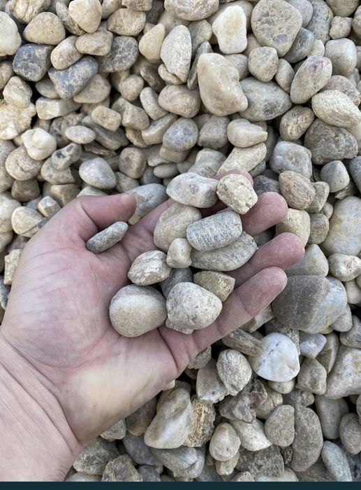 Nisip balastru piatra pamnt vegetal