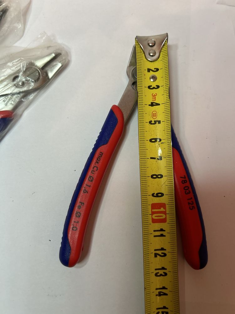 Малки клещи два вида KNIPEX