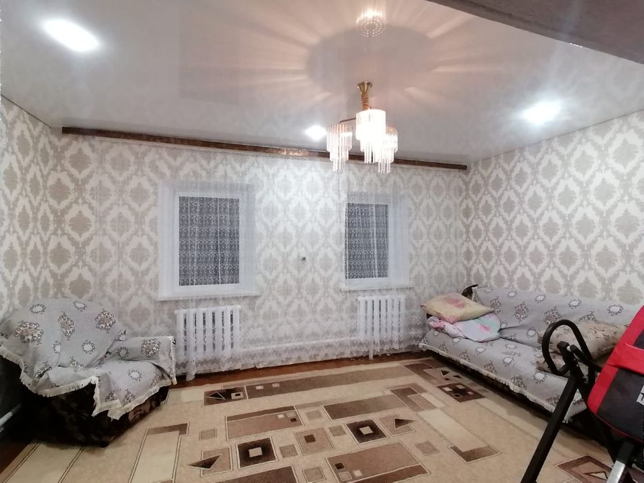 Частный дом 1983 г.п с ремонтом водой и канализацией с. Петерфельд!