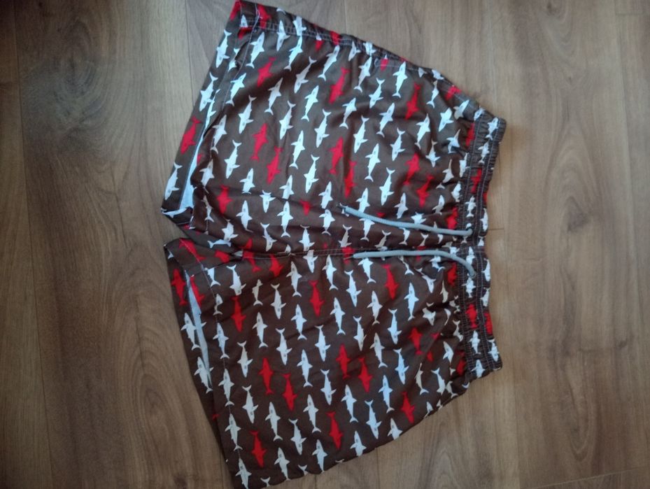 pantaloni scurți baie