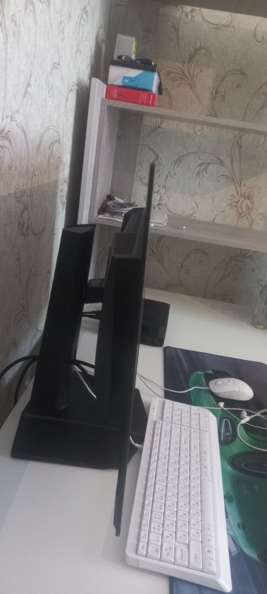 Монитор msi QD-OLED 321 игравой