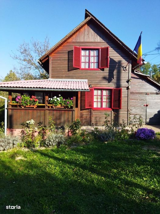 Carbunari ,casa din lemn