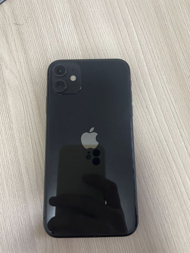 Iphone 11  черный цвет